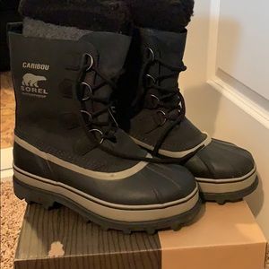 NWT Men’s Sorel Caribou boots size 7